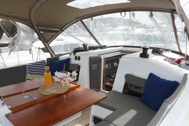 Sun Odyssey 440 - 3 cab. Bohemian Rhapsody